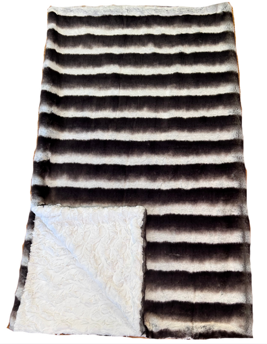 Tissavel — Cream & Black Chinchilla